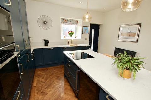 3 bedroom apartment for sale, Dodworth Road, Barnsley, S70 6HL