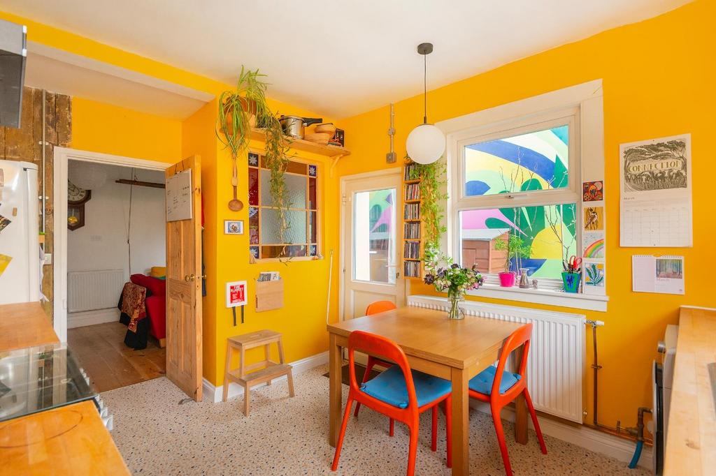 0 B8 REN - Kitchen A.jpg