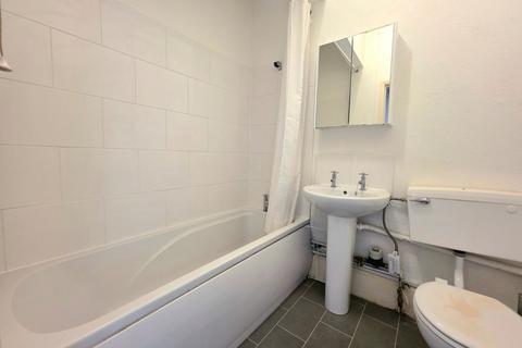 1 bedroom apartment to rent, High Street, Bromley, BR1