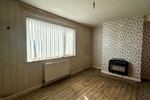 4 bedroom semi-detached house for sale, North Dean Road, Keighley, BD22