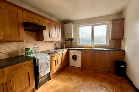 4 bedroom semi-detached house for sale, North Dean Road, Keighley, BD22
