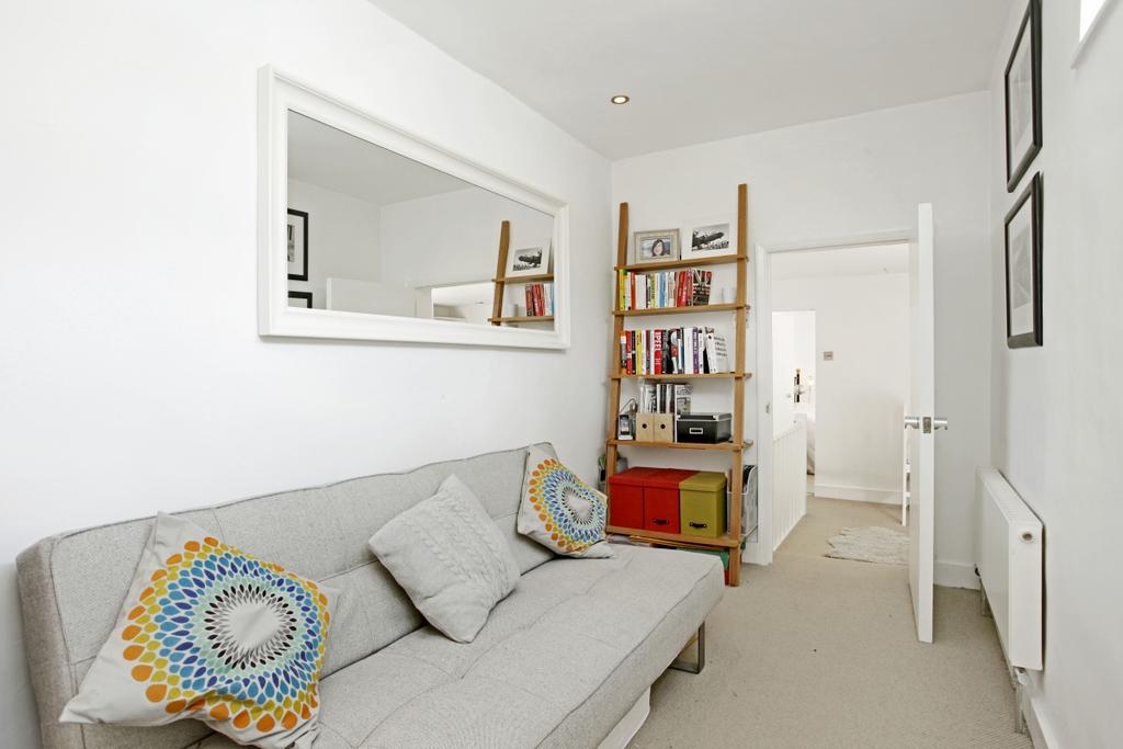 116 King George S...