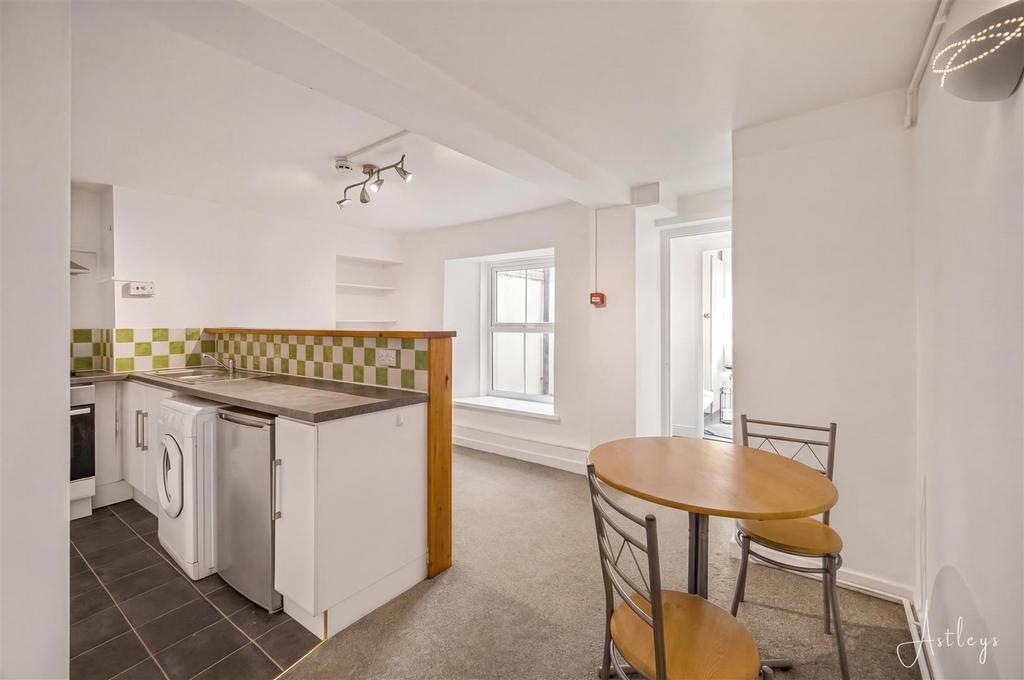 Kitchen/Lounge