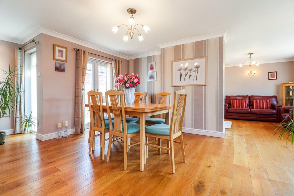 Dining Lounge
