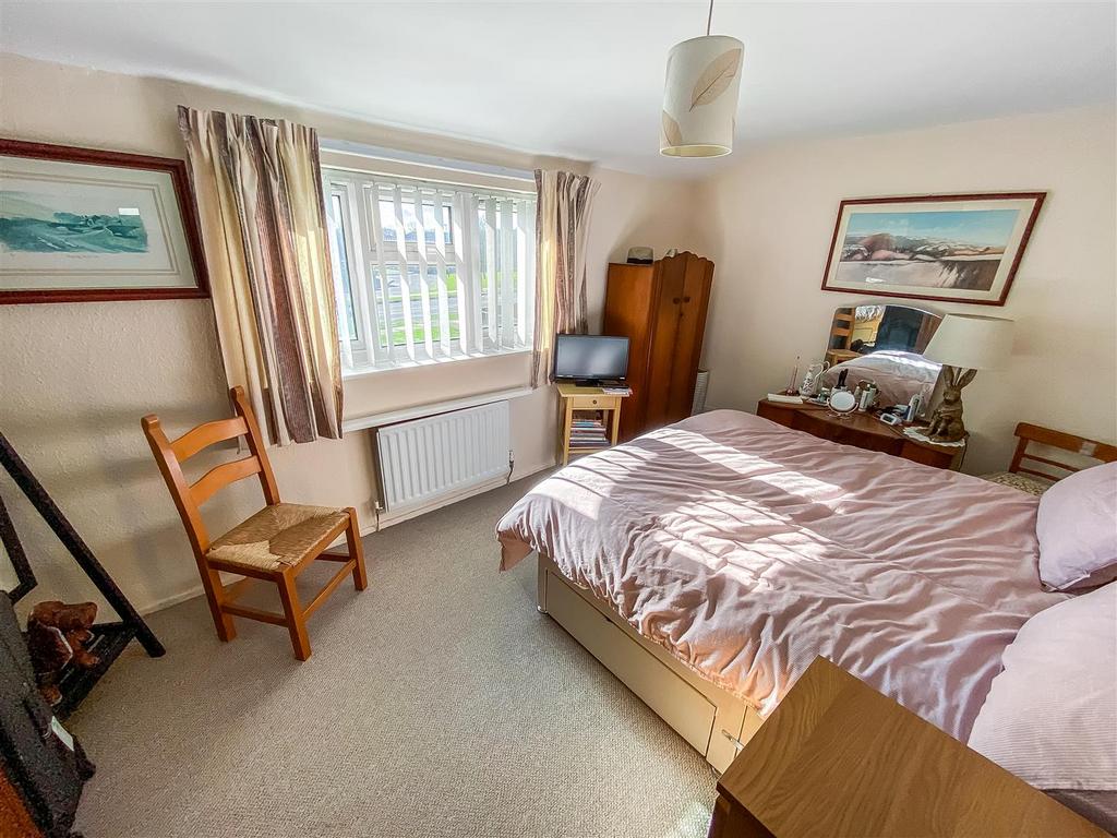Bedroom One.jpg
