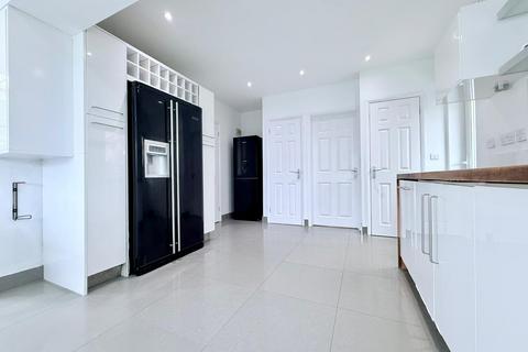 undefined, Tabors Avenue, Great Baddow, Chelmsford