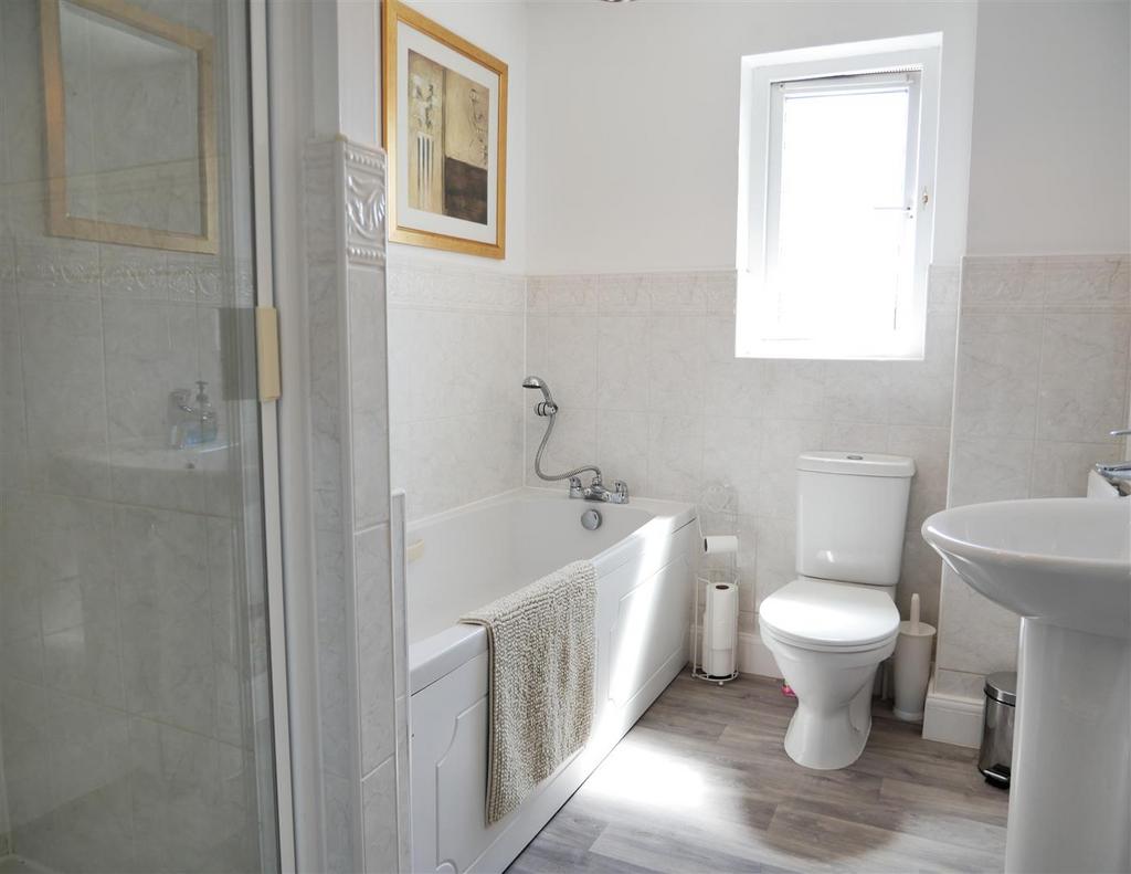 Four piece main bathroom