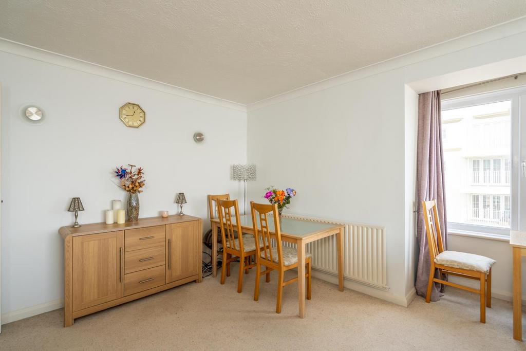 Dining Area.jpg