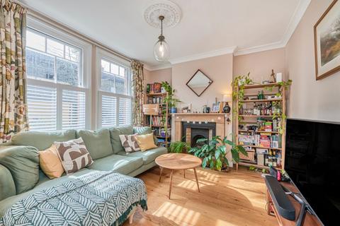 2 bedroom flat for sale, Robertson Street, London, SW8