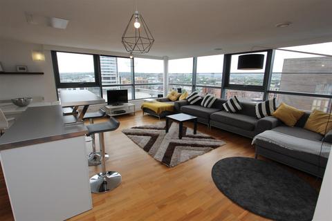 2 bedroom flat to rent, Blue, Little Neville Street