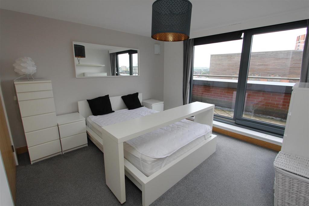 Bedroom 2.JPG