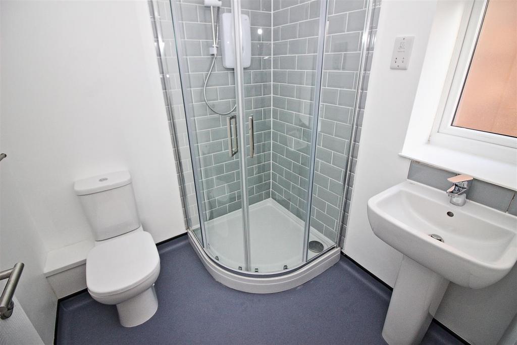 Apt 3 72 Brookhill Street - Shower.JPG