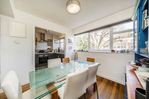 undefined, Whiteledges, London W13