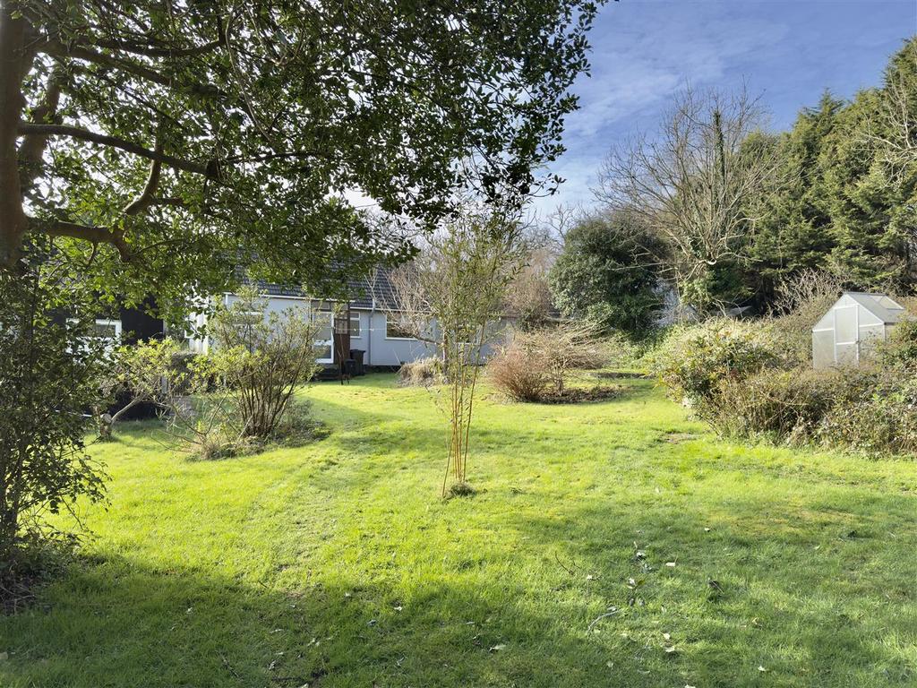 16 - Rear Garden.jpeg