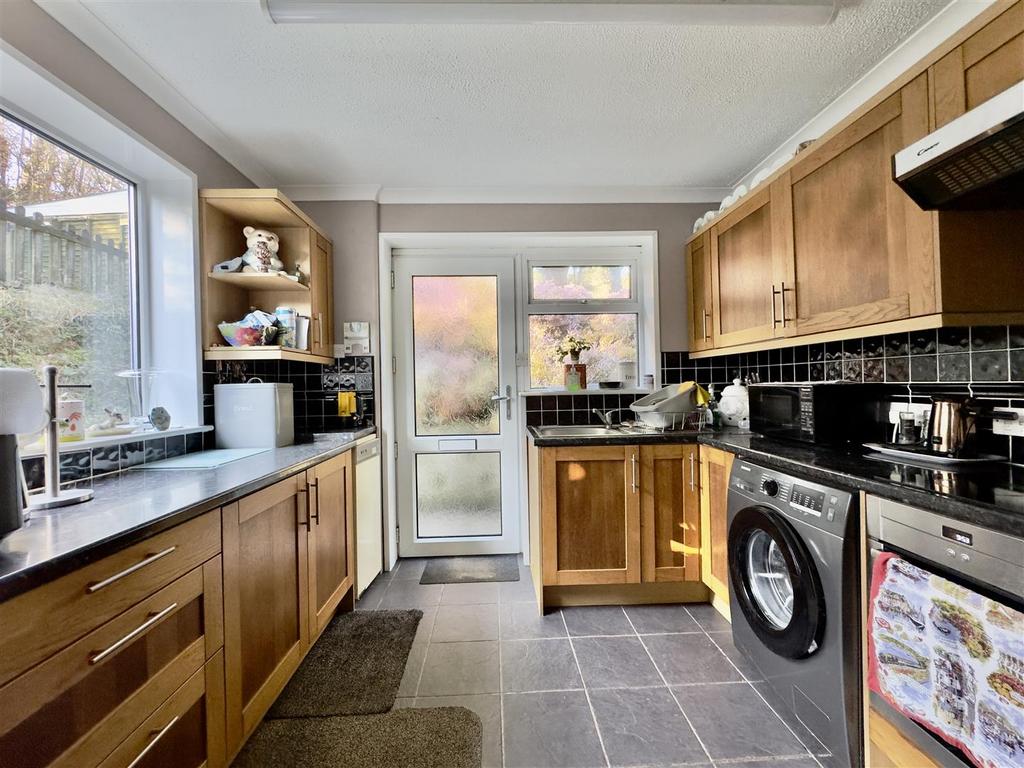 09 - Homeland Kitchen.jpeg