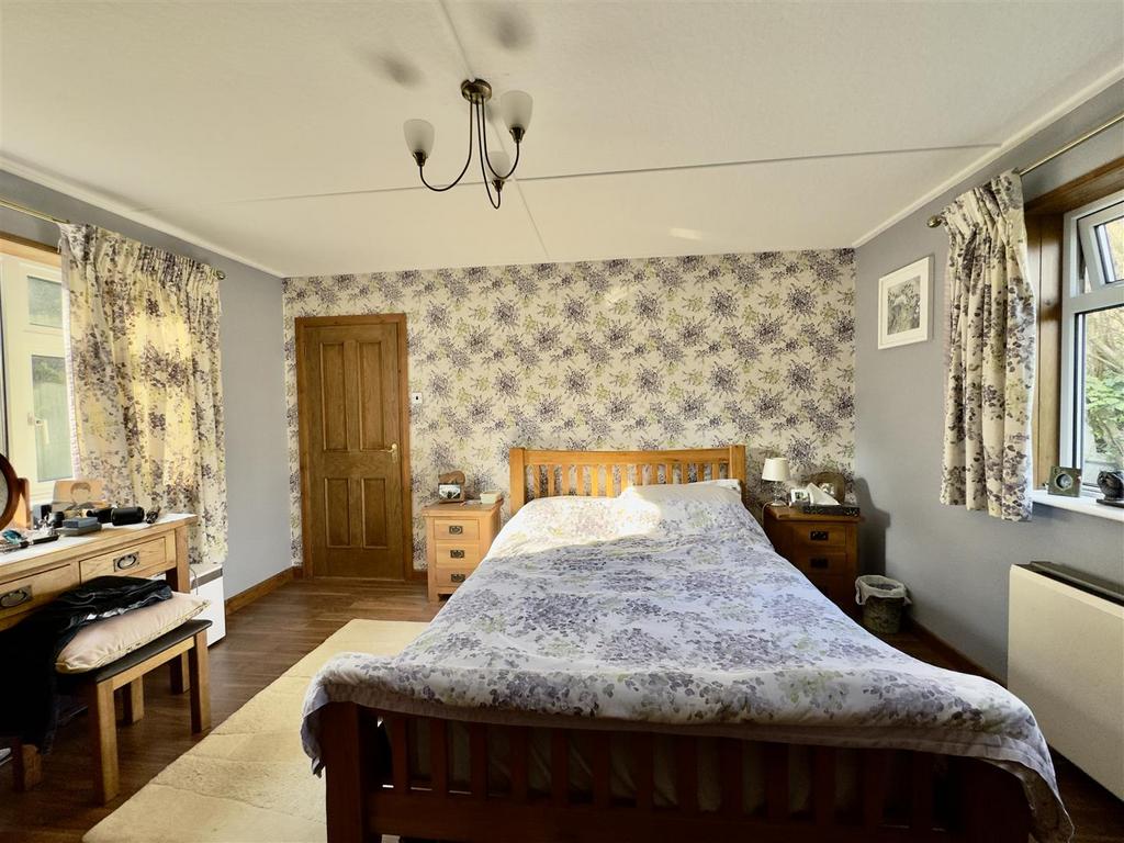 10 - Homeland Bedroom.jpeg