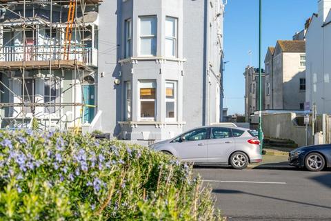 Maisonette, Park Road, Bognor Regis