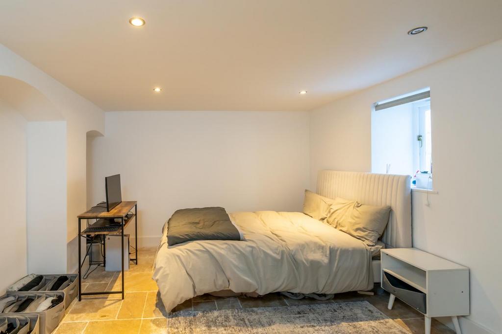 Ground Floor Bedroom.jpg