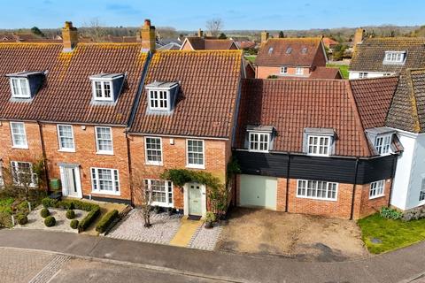 4 bedroom end of terrace house for sale, Bromedale Avenue, Mulbarton, Norwich