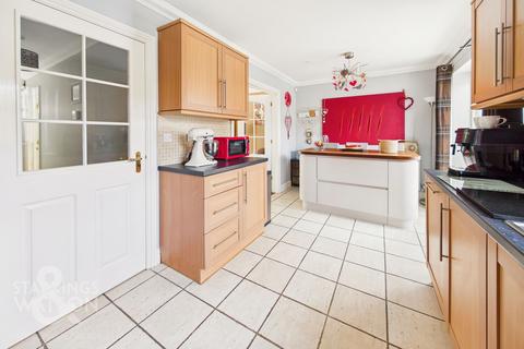 4 bedroom end of terrace house for sale, Bromedale Avenue, Mulbarton, Norwich