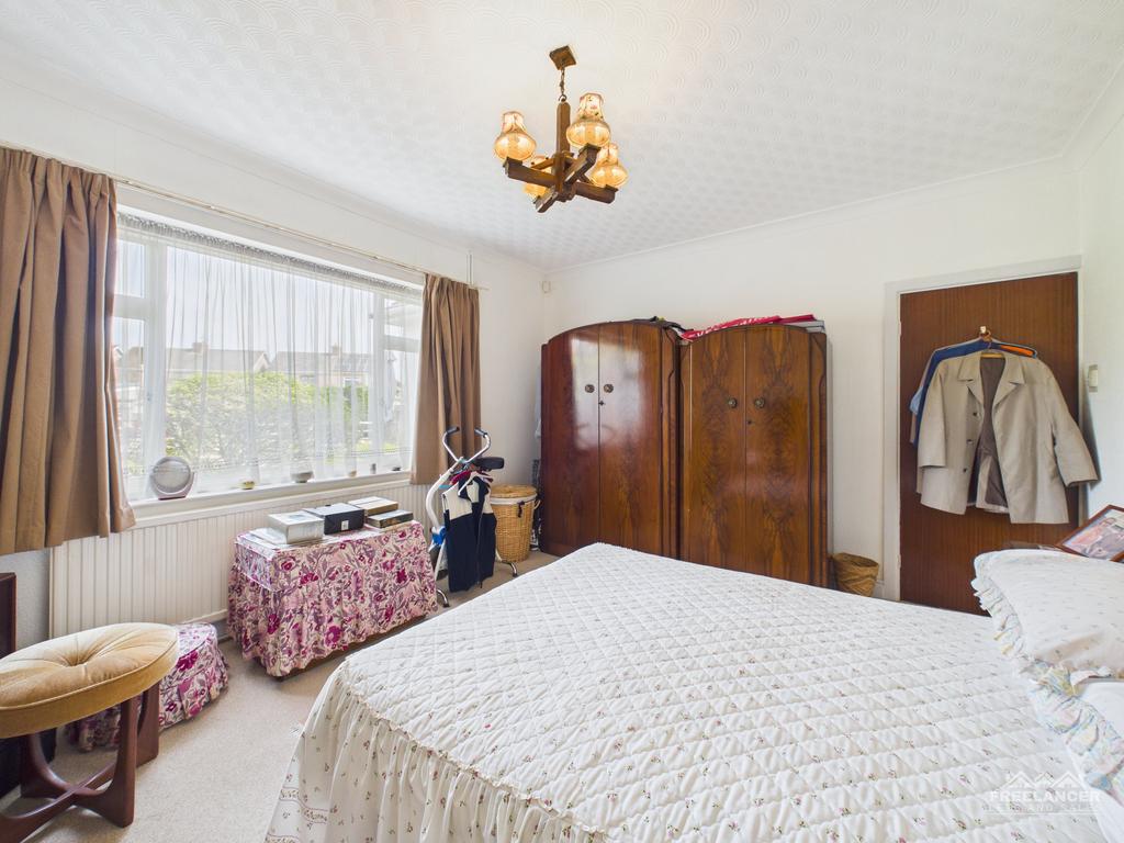 Bedroom 1a