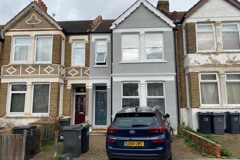 3 bedroom terraced house to rent, London SE19