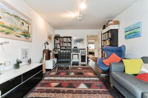 2 bedroom flat for sale, Pearl Close, Cambridge, Cambridgeshire, CB4