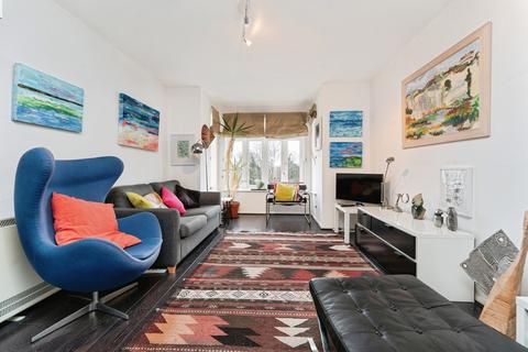 2 bedroom flat for sale, Pearl Close, Cambridge, Cambridgeshire, CB4
