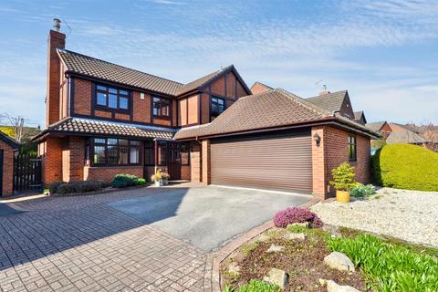 4 bedroom detached house for sale, Saddler Avenue, Stone