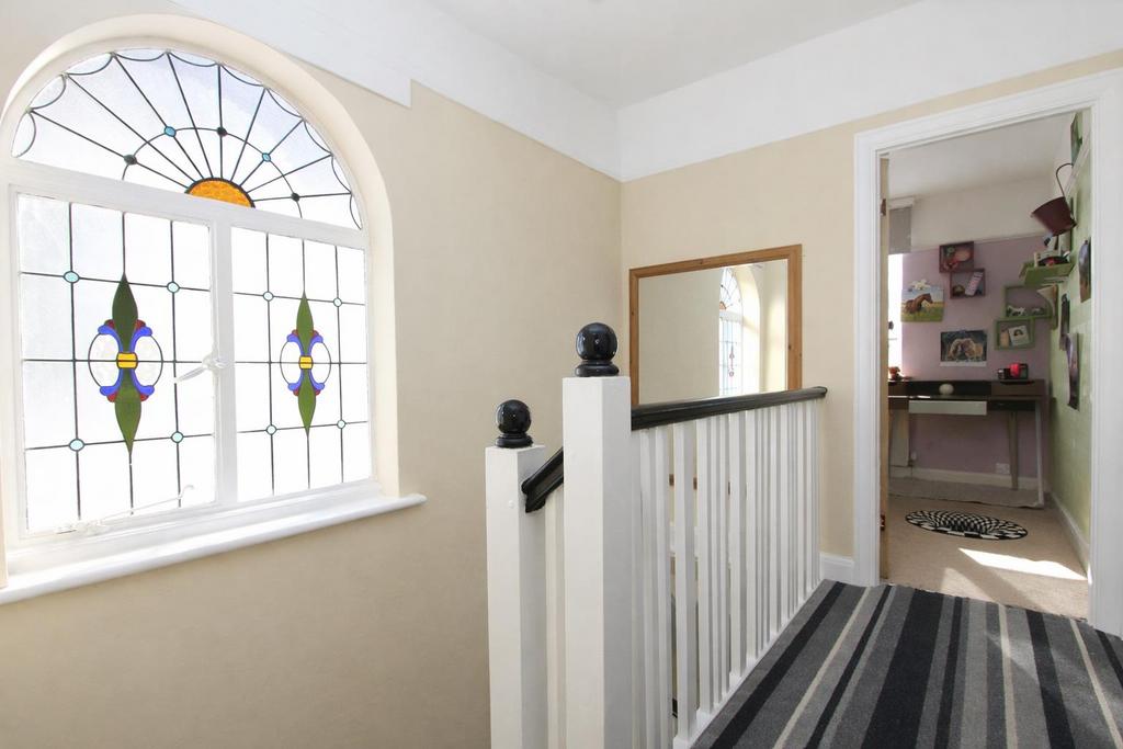 Upstairshall