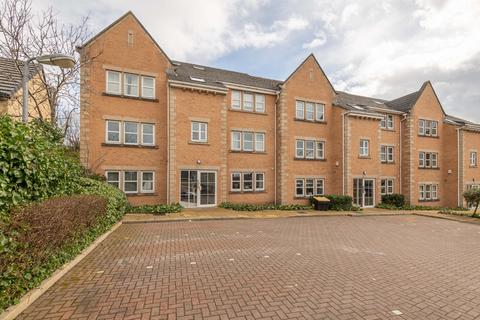 2 bedroom flat for sale, Henshaw Mews, Leeds LS19