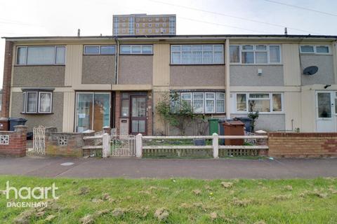 3 bedroom terraced house for sale, Bell Farm Avenue, Dagenham