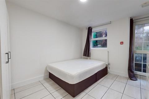 1 bedroom flat to rent, High road, Willesden Green NW10