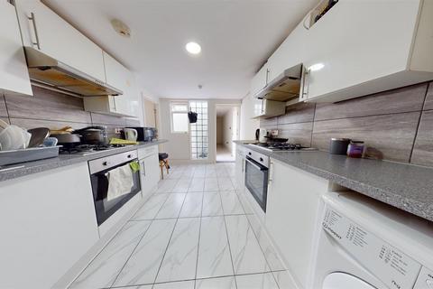 1 bedroom flat to rent, High road, Willesden Green NW10