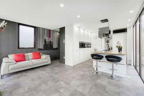 undefined, Wey Meadows, Weybridge KT13