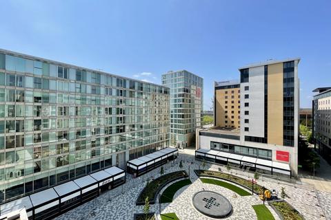 2 bedroom penthouse to rent, Carnegie House, The Hub