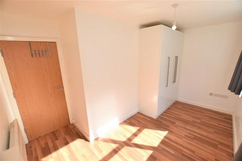 1 bedroom flat to rent, Clyde Court, Erskine Street, Leicester, LE1
