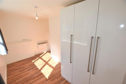 1 bedroom flat to rent, Clyde Court, Erskine Street, Leicester, LE1