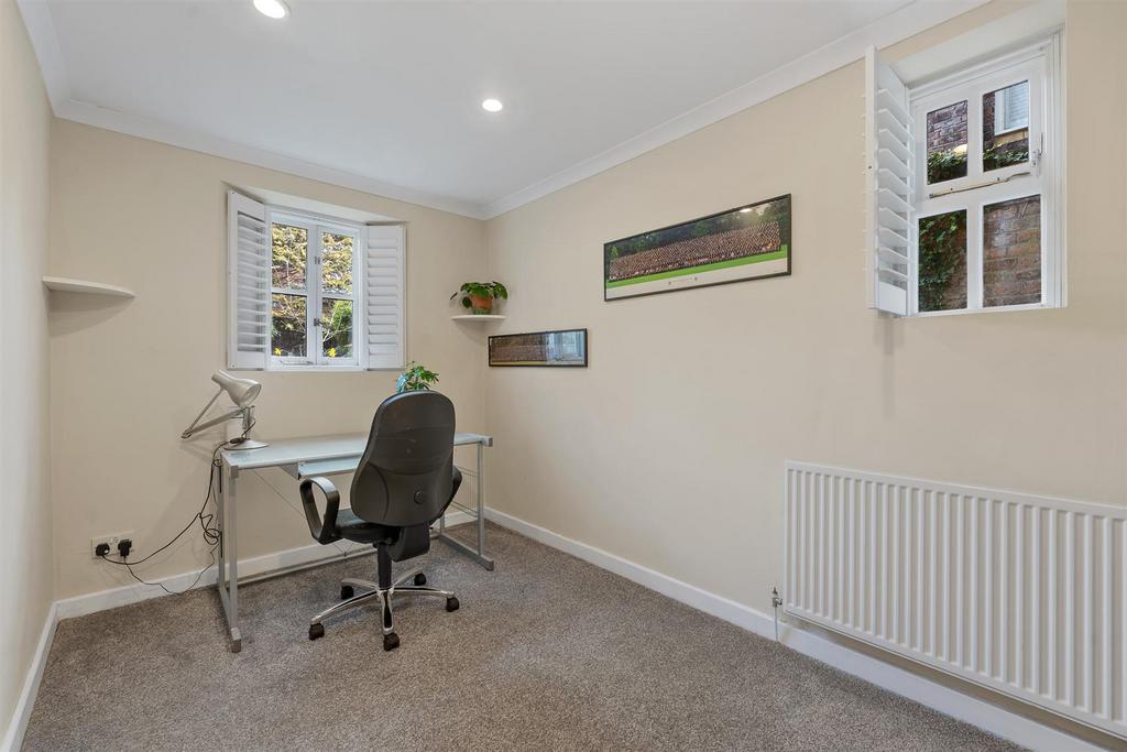 Study/Bedroom 5