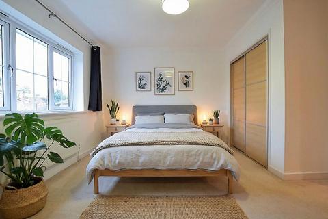 2 bedroom apartment to rent, Godwin Close, Wokingham, RG41