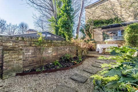 2 bedroom property for sale, Evering Road, Hackney, London, N16