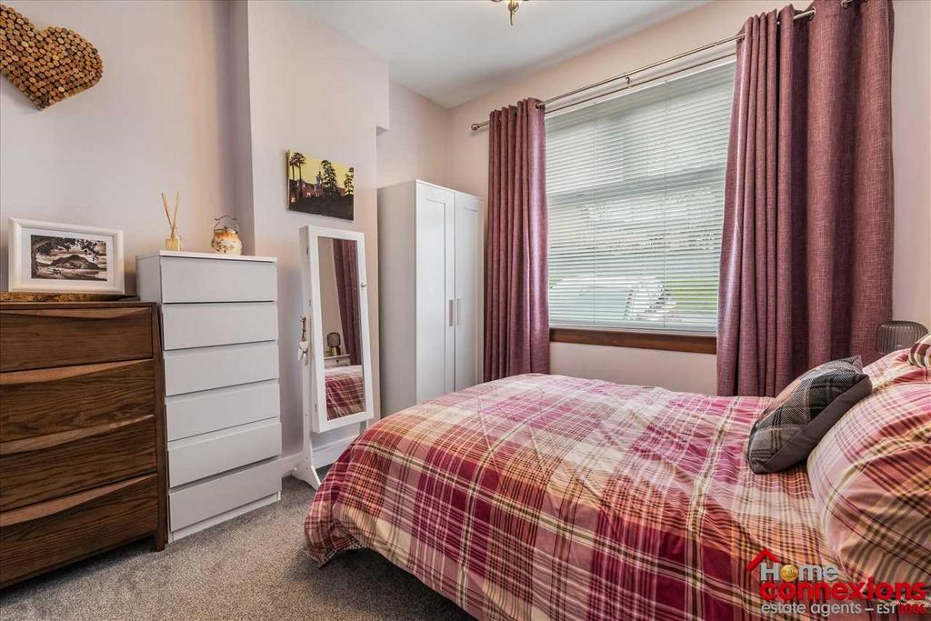 Bedroom Two (2)