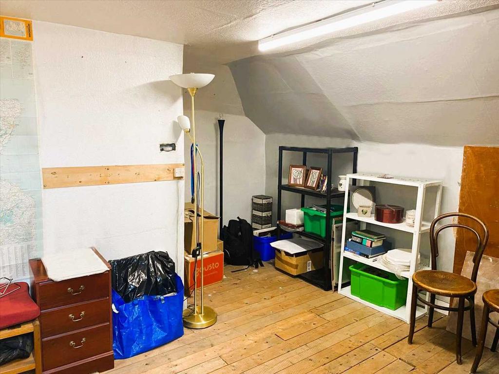 Large Loft Space (3)