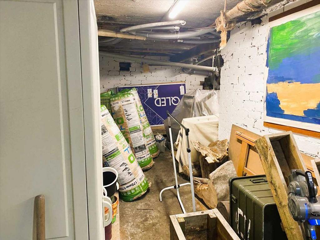 Large Basement /