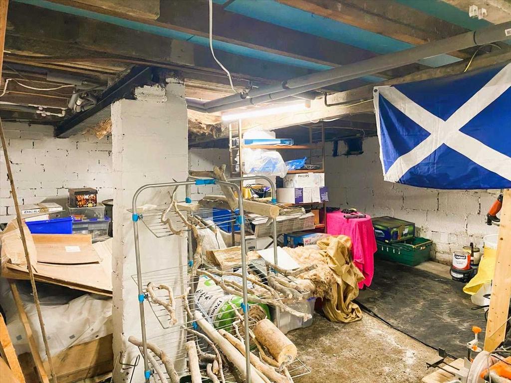 Large Basement /
