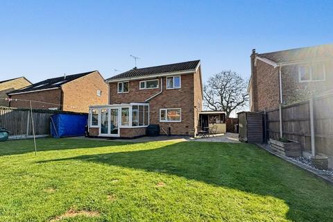 4 bedroom detached house for sale, Pine View Close, Stowmarket, IP14