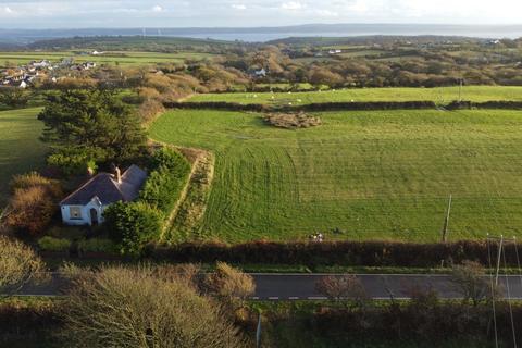 3 bedroom detached bungalow for sale, Mountain Road, Kidwelly SA17