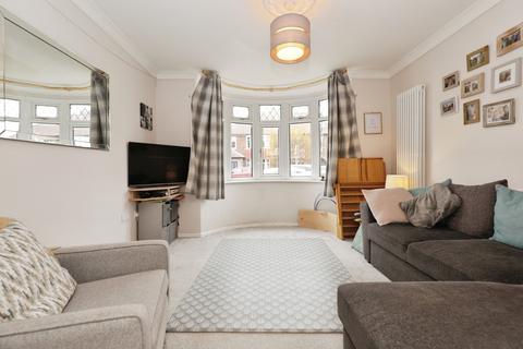 3 bedroom semi-detached house for sale, Penyghent Avenue, York, YO31