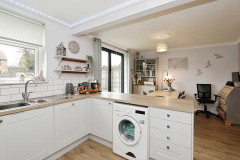 3 bedroom semi-detached house for sale, Penyghent Avenue, York, YO31