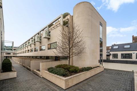 undefined, Gabriel Square St Albans AL1